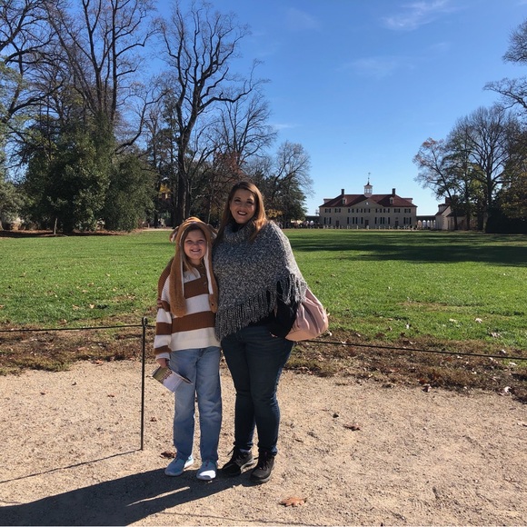 Share Show October 18 at 12:00pm EST - Picture 5 of 8